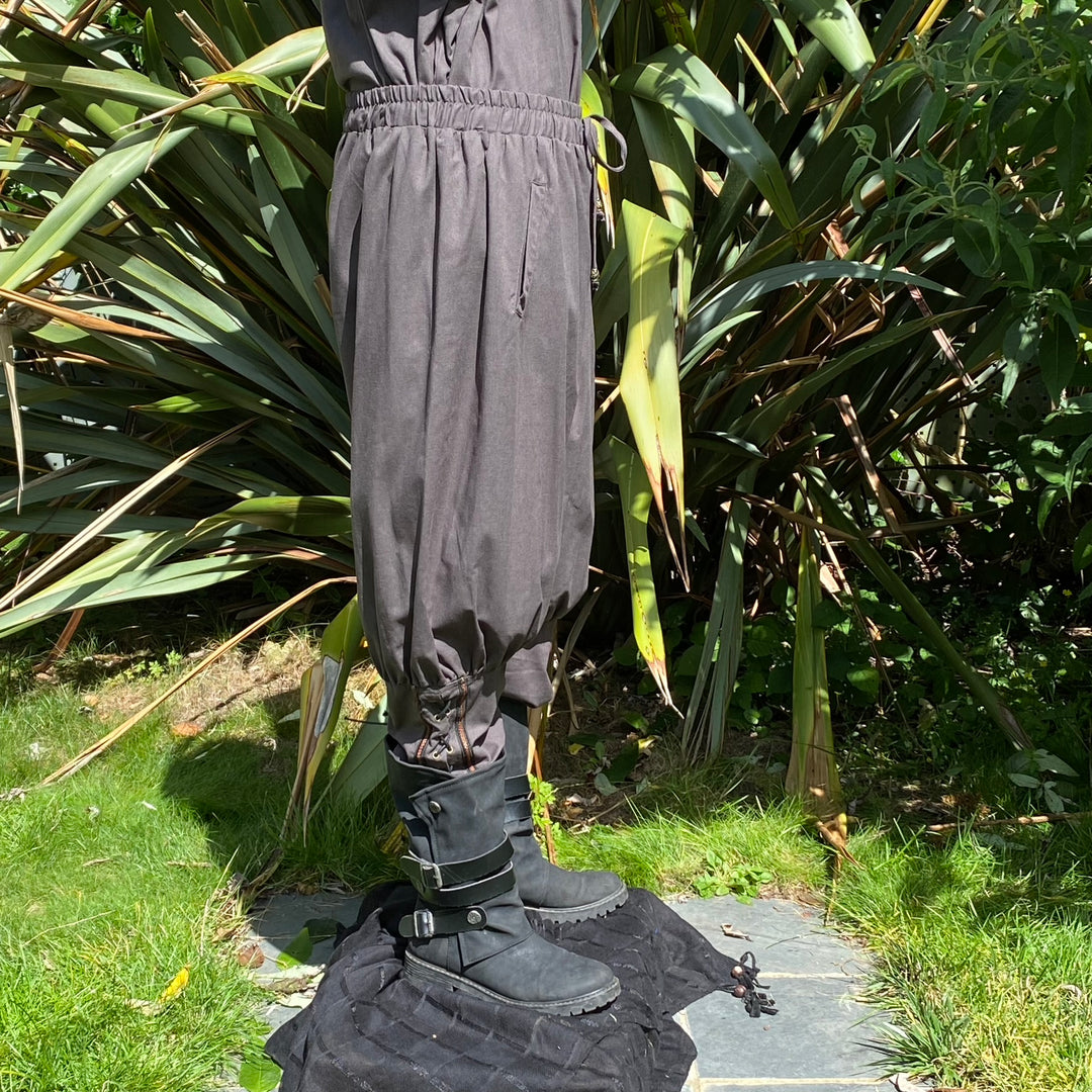 roleplay trousers in grey cotton with braiding