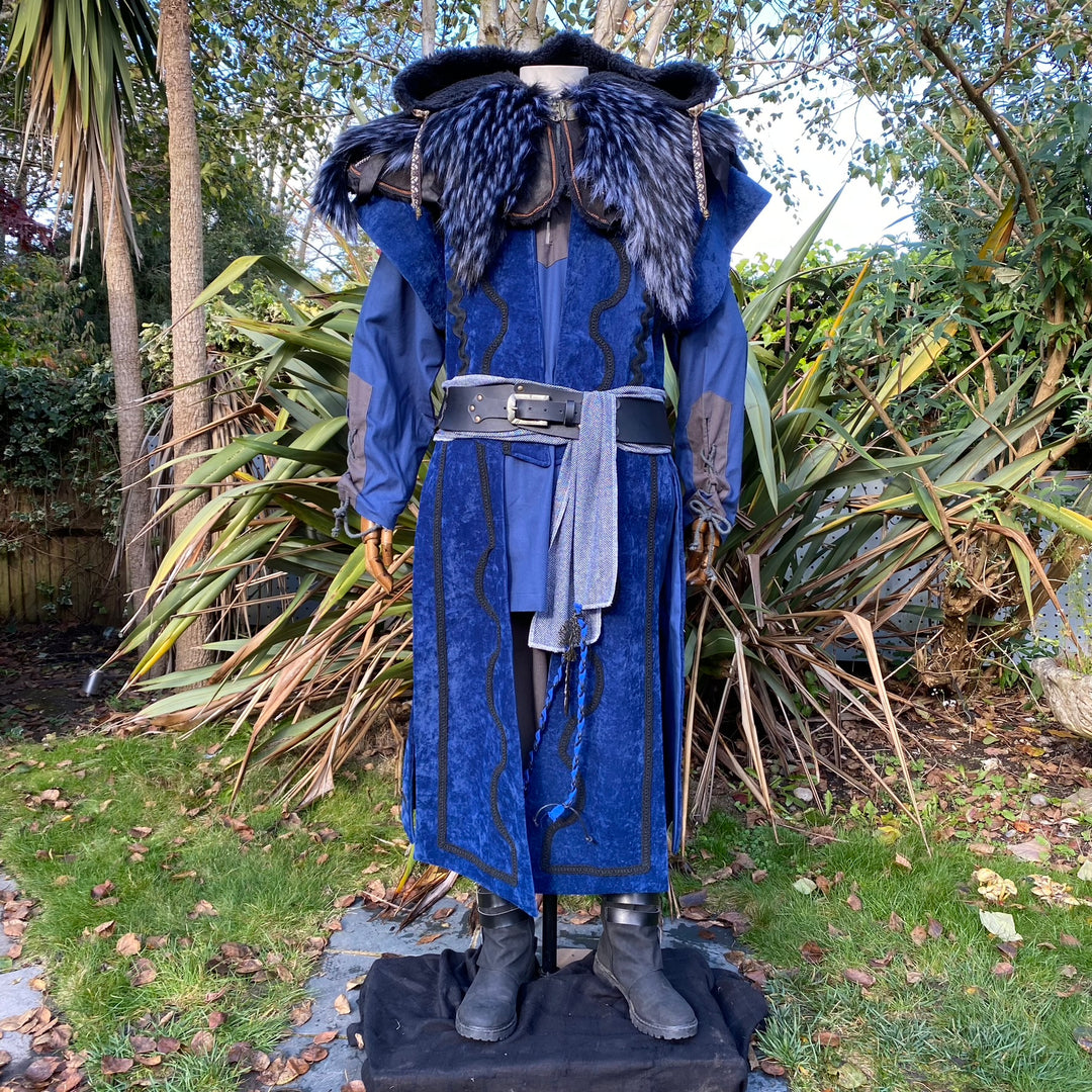 Storm Mage Set - 4 Pieces (Waistcoat, Ornate Hood, Tunic & Sash)