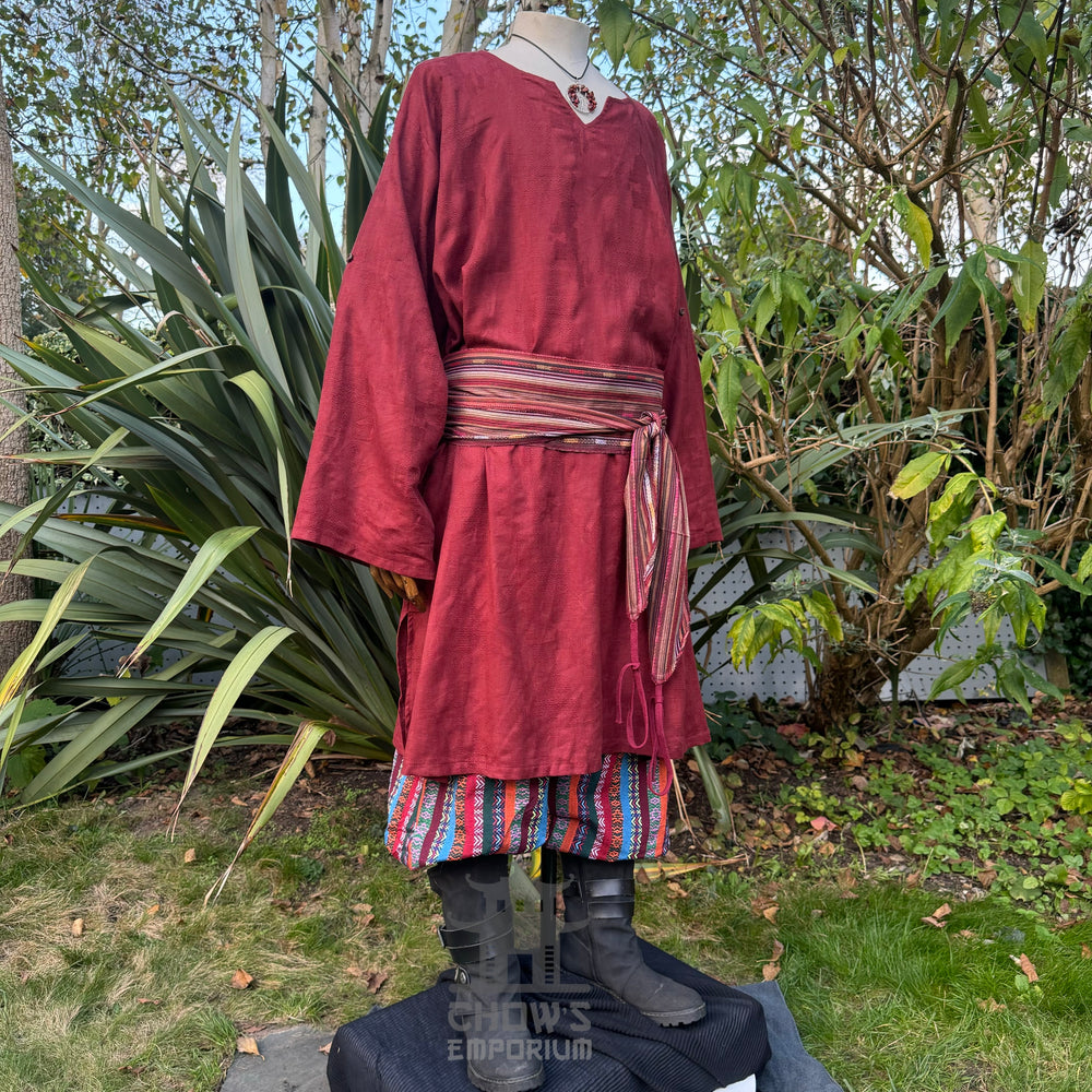 textured red medieval tunic in cotton for fantasy costume