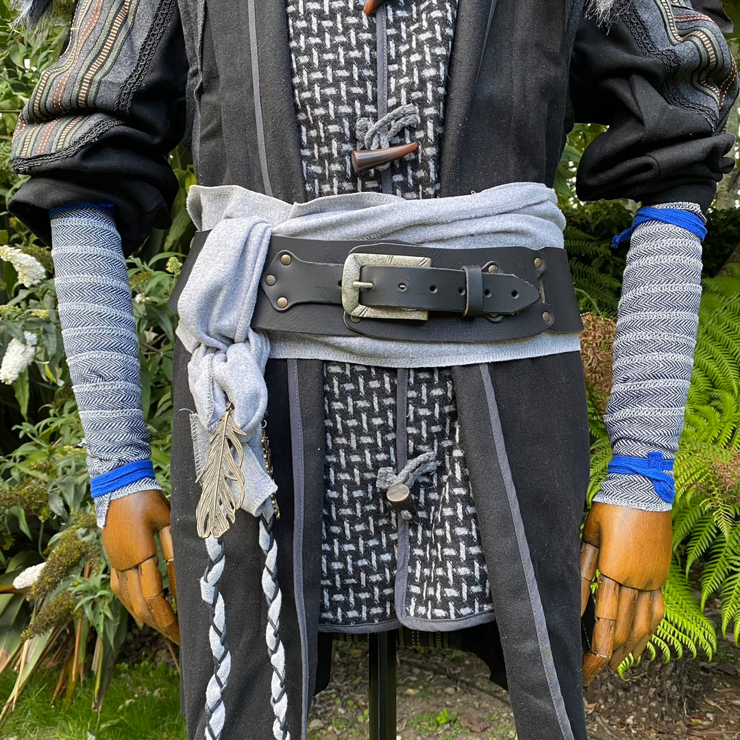 Medieval Wrap Set - 3 Pieces; Arm Wraps, Leg Wraps, Sash - Blue & White Herringbone Wool - Chows Emporium Ltd