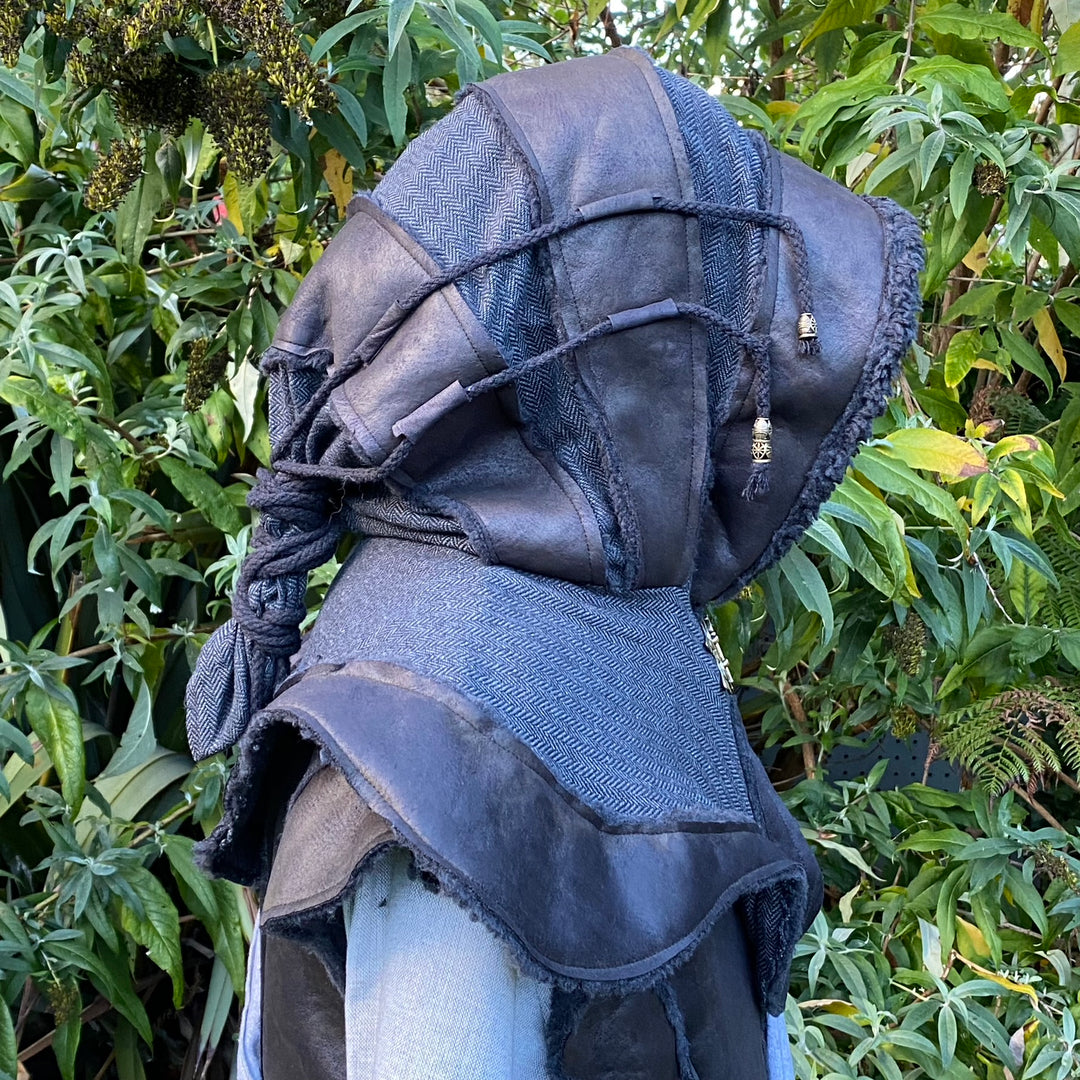 Tenue de GN Battle Mage Dark - 4 pièces ; Capuche superposée, robe, gilet, ceinture