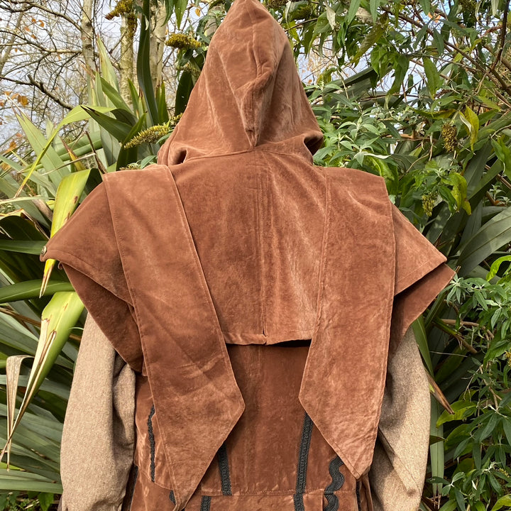 This LARP Hood is Brown with a Wrap Around extention. This Viking Scarf Hood is made of Faux Suede Effect, and is Water Resistant and Warm: perfect for your LARP Character and LARP Costume, Cosplay Event, and Ren Faire.
