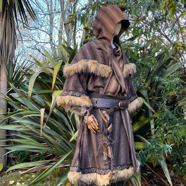 This LARP Hood in Brown Moahir Wool has Faux Fur Trimming in Brown with Braiding. This Viking Hood is Water Resistant towards rain. The Medieval Hood covers your shoulders and provides warmth. Perfect for your LARP Character and LARP Costume, Cosplay Event, and Ren Faire.