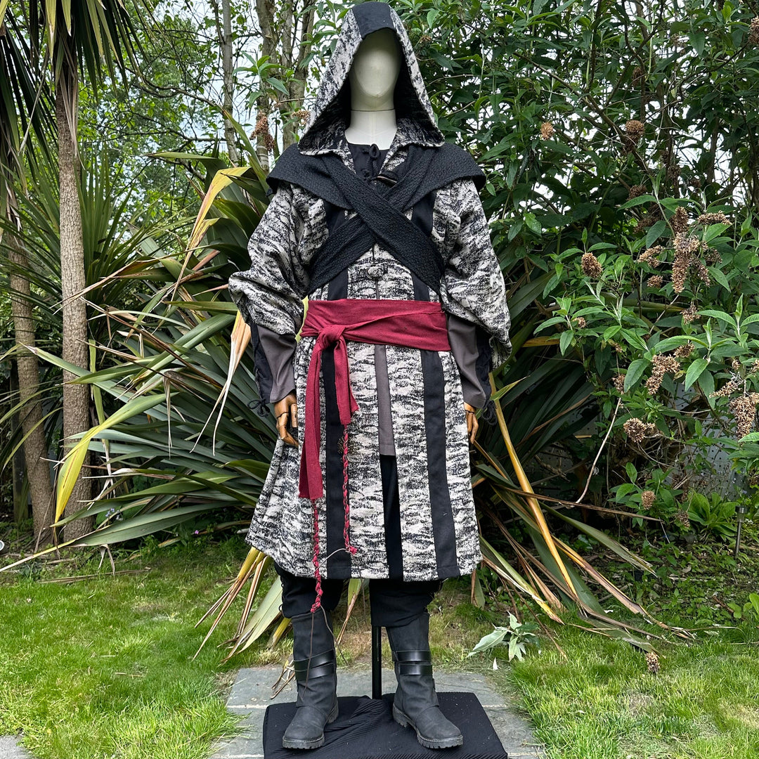 Battle Mage Light LARP-Outfit – 5 Teile: Robe mit Kapuze, Wickelkapuze, Tunika, Hose, Schärpe