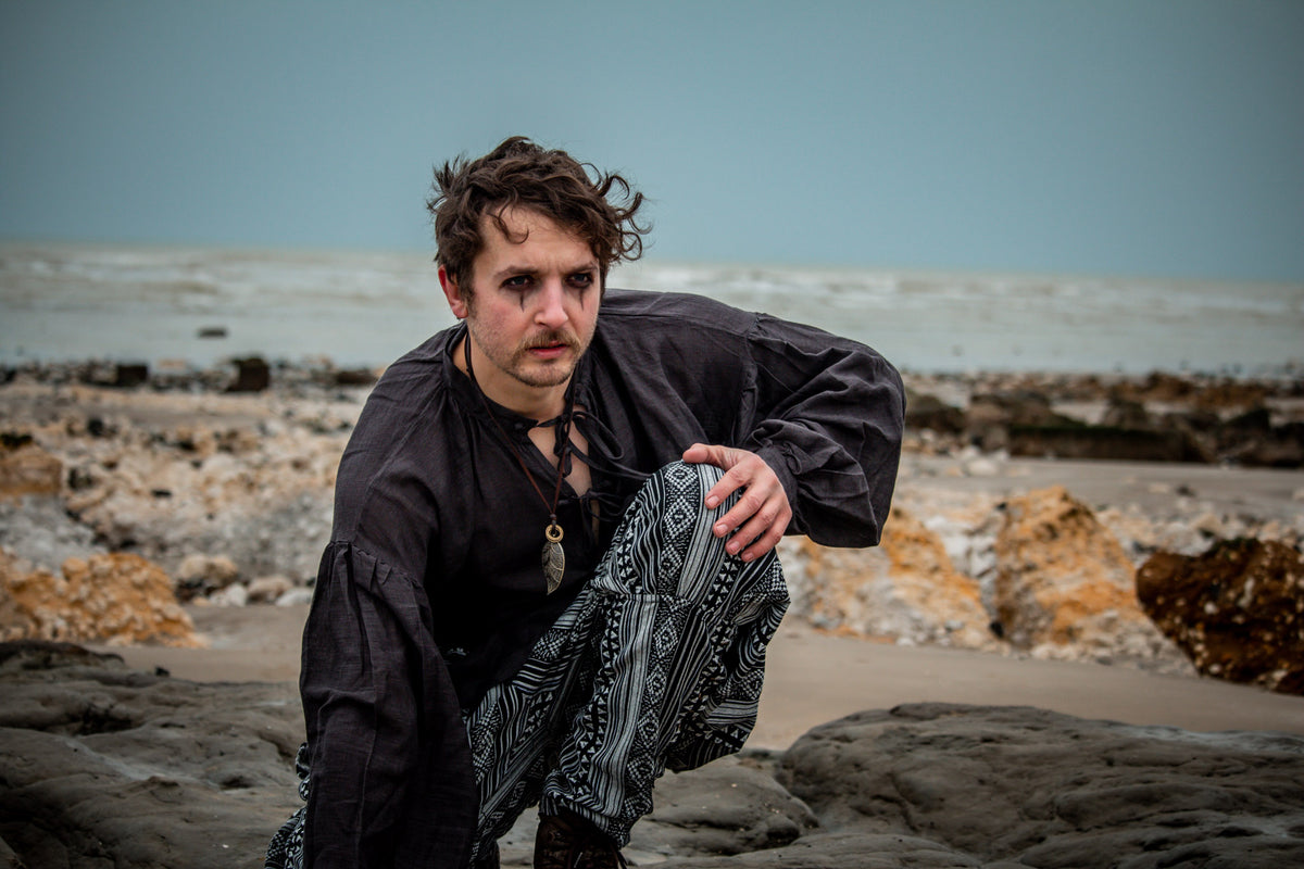 Dark grey medieval shirt in cotton-linen blend, front view.