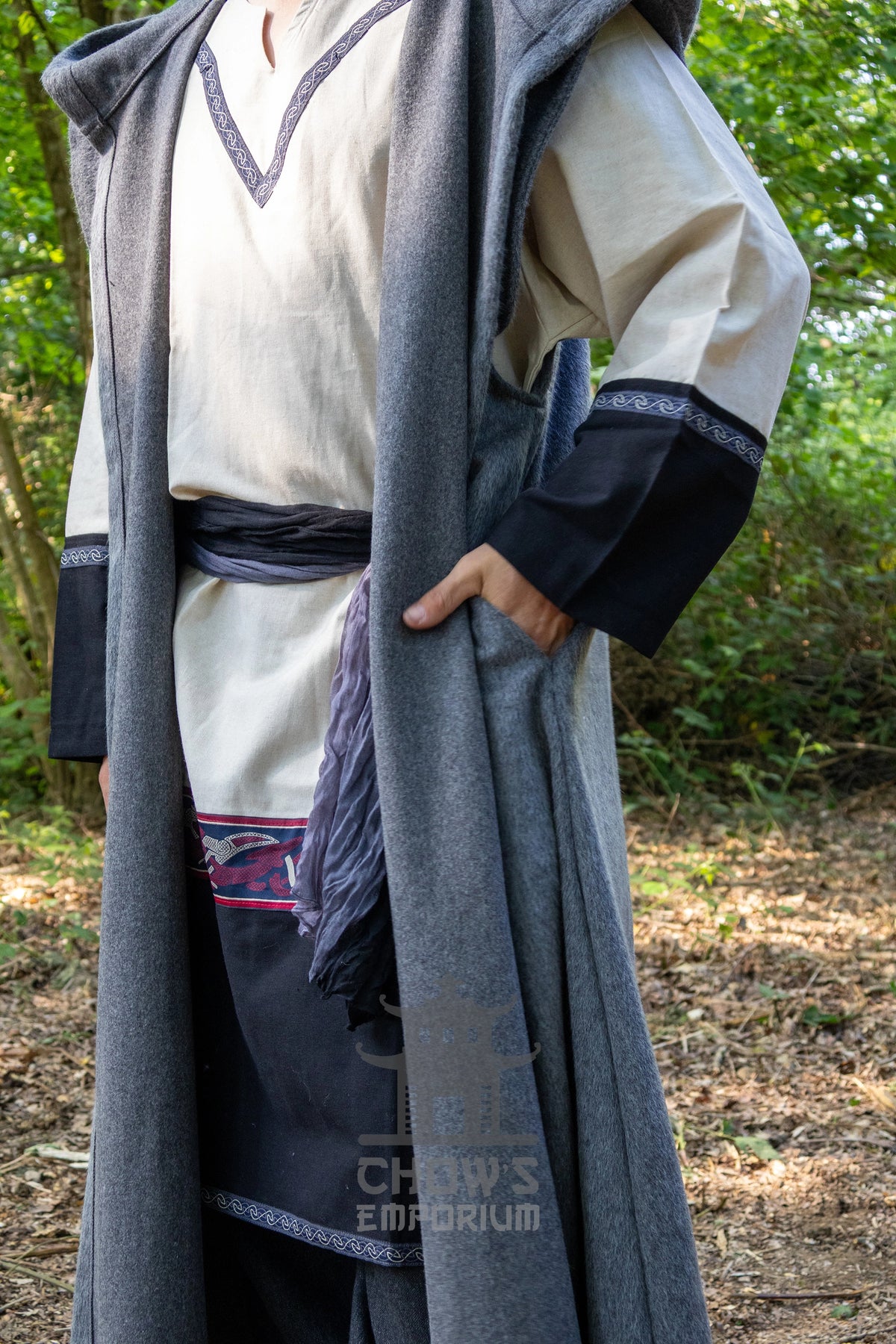 Grey Hooded Sleeveless Robe