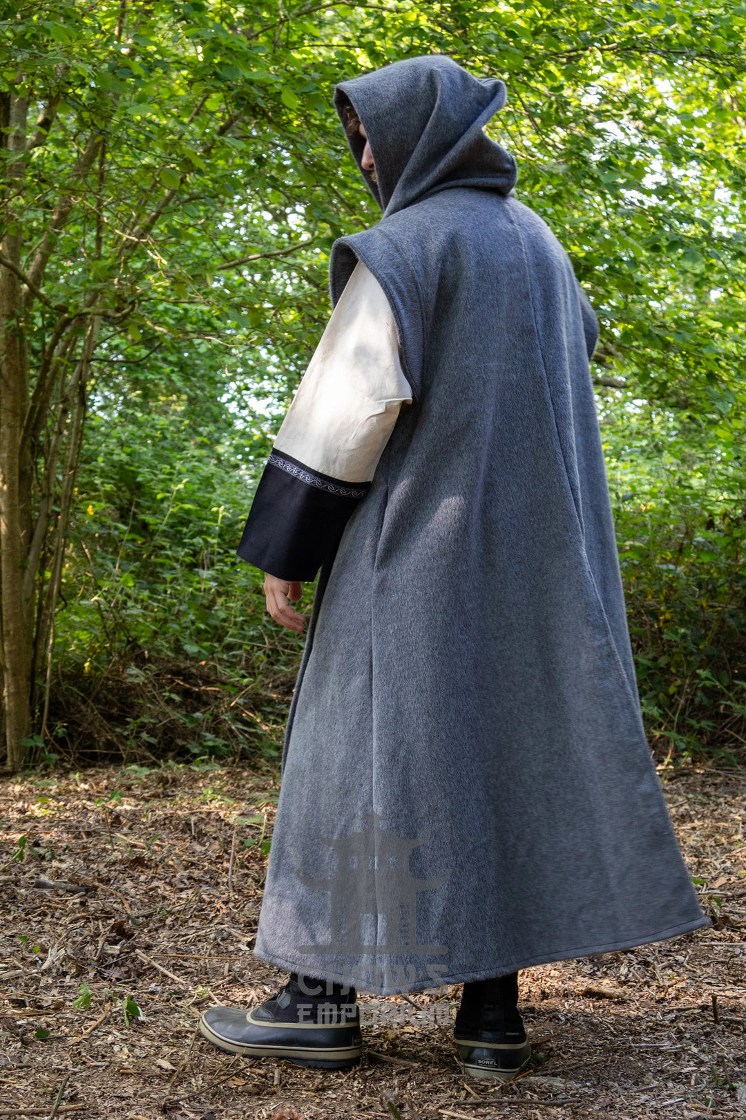 Grey Hooded Sleeveless Robe