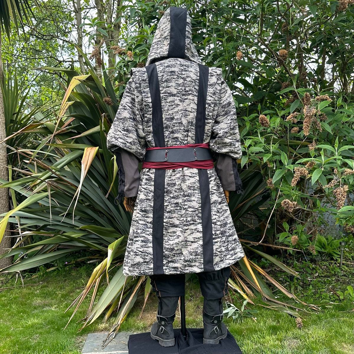Stone-patterned robe and hood with black accents, perfect for medieval LARP.