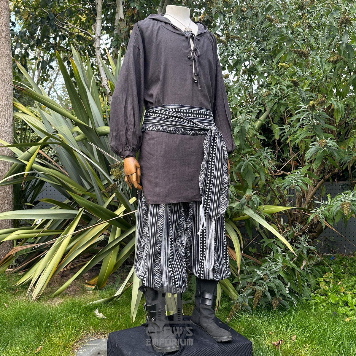 Hooded medieval shirt in grey cotton-linen, front view.