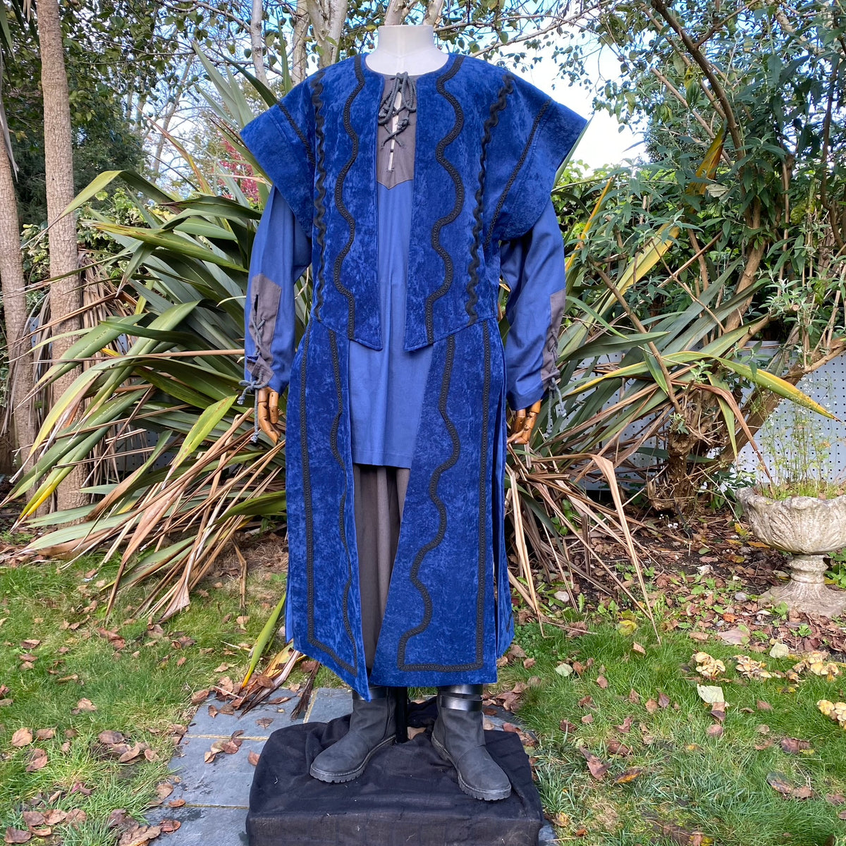Blue suede-effect elven waistcoat with high collar and hidden pockets for LARP and Renaissance.