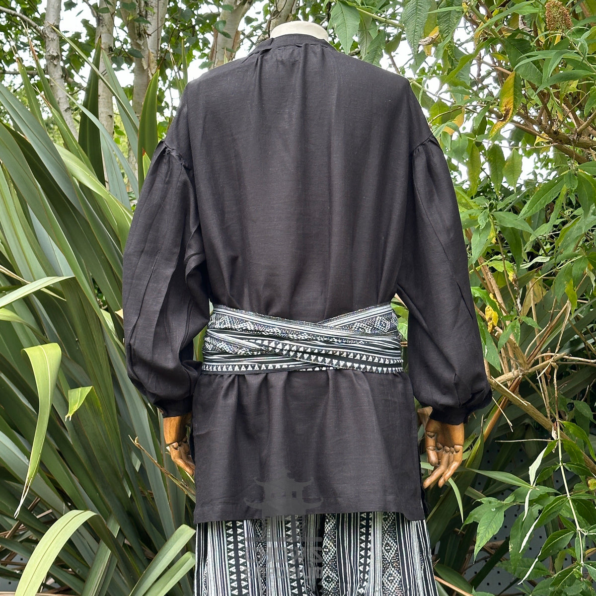 Medieval shirt in black cotton linen, front view for LARP.
