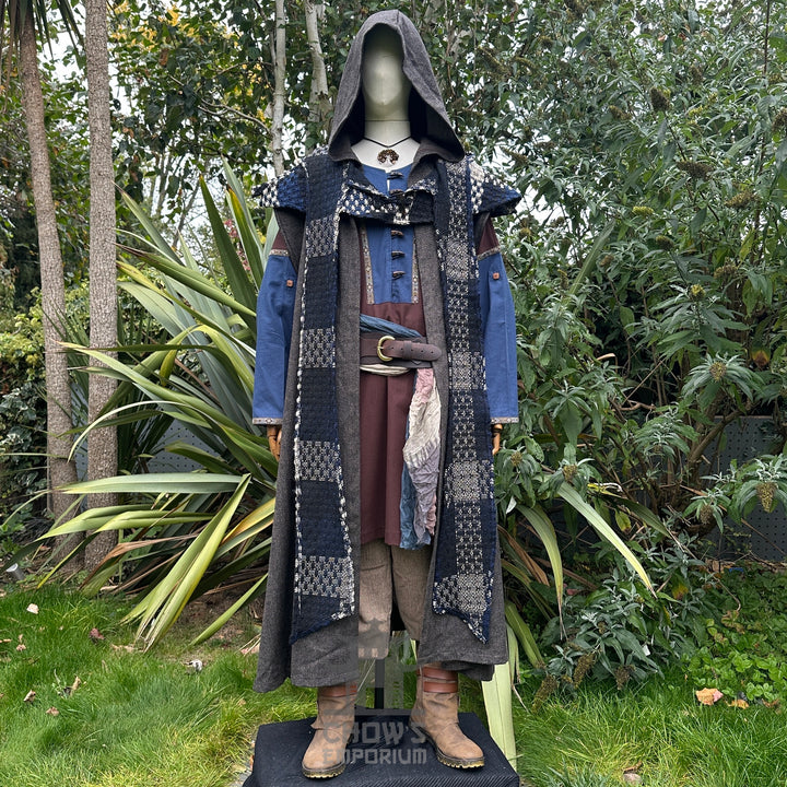 Medieval Ranger - 6 Pieces (Robe, Tunic, Pants, Hood, Belt, Sash)