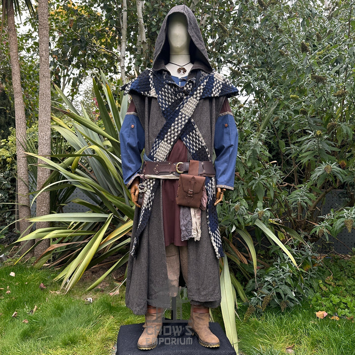 Medieval Ranger - 6 Pieces (Robe, Tunic, Pants, Hood, Belt, Sash)