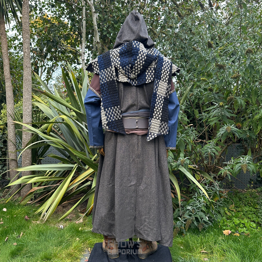 Medieval Ranger - 6 Pieces (Robe, Tunic, Pants, Hood, Belt, Sash)
