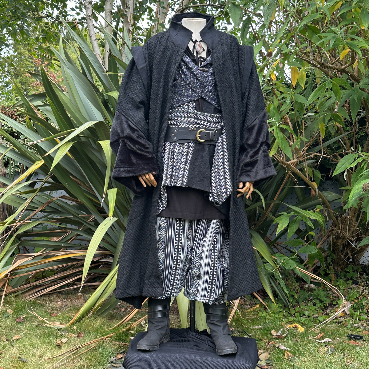Front view of black wool medieval LARP robe with high collar, fantasy cosplay costume for.