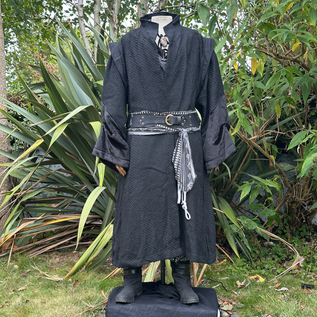 Robe LARP à capuche - Laine à motifs marron et noir - Ajustement ample mi-longueur à manches longues