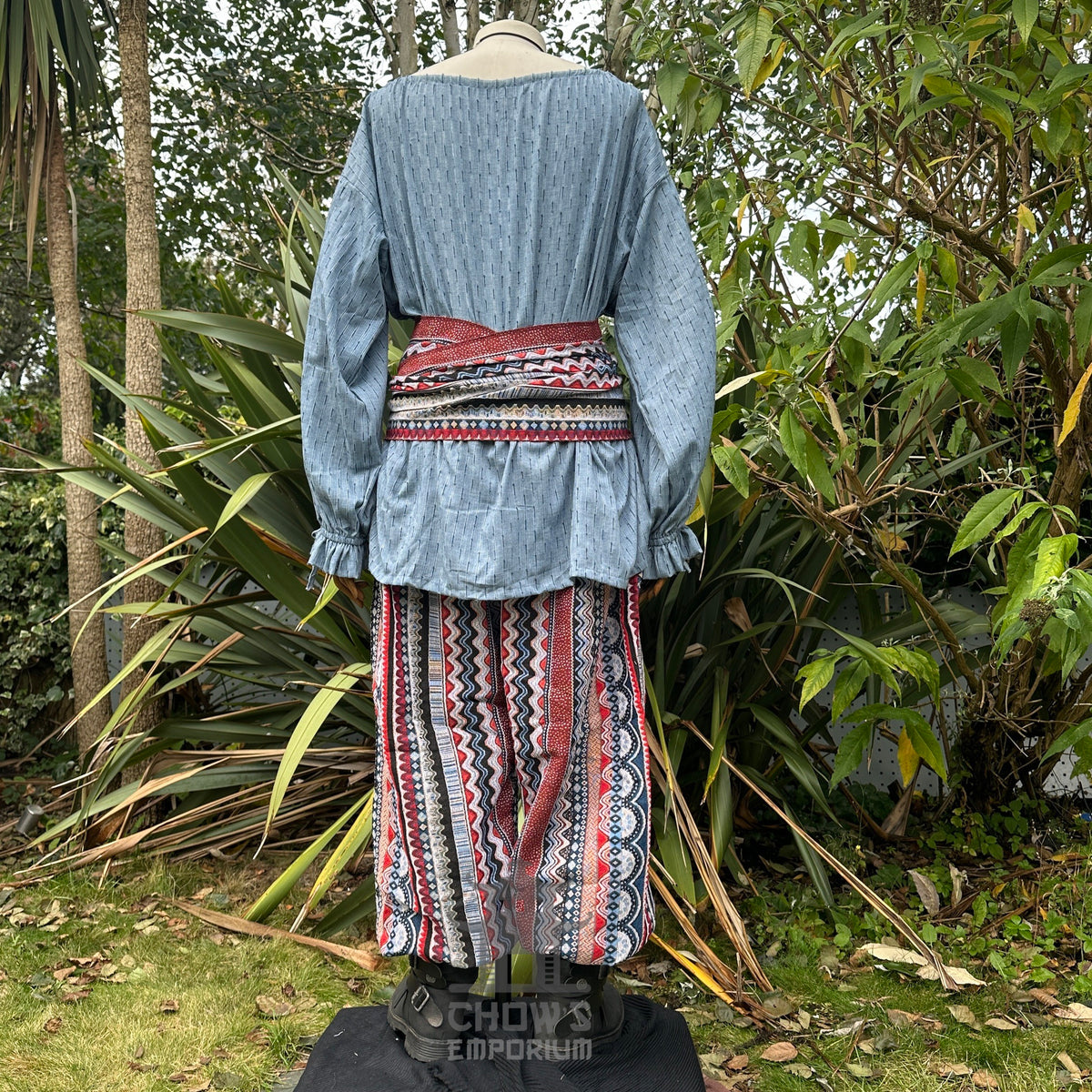 Medieval LARP blue cotton round neck shirt, back view.