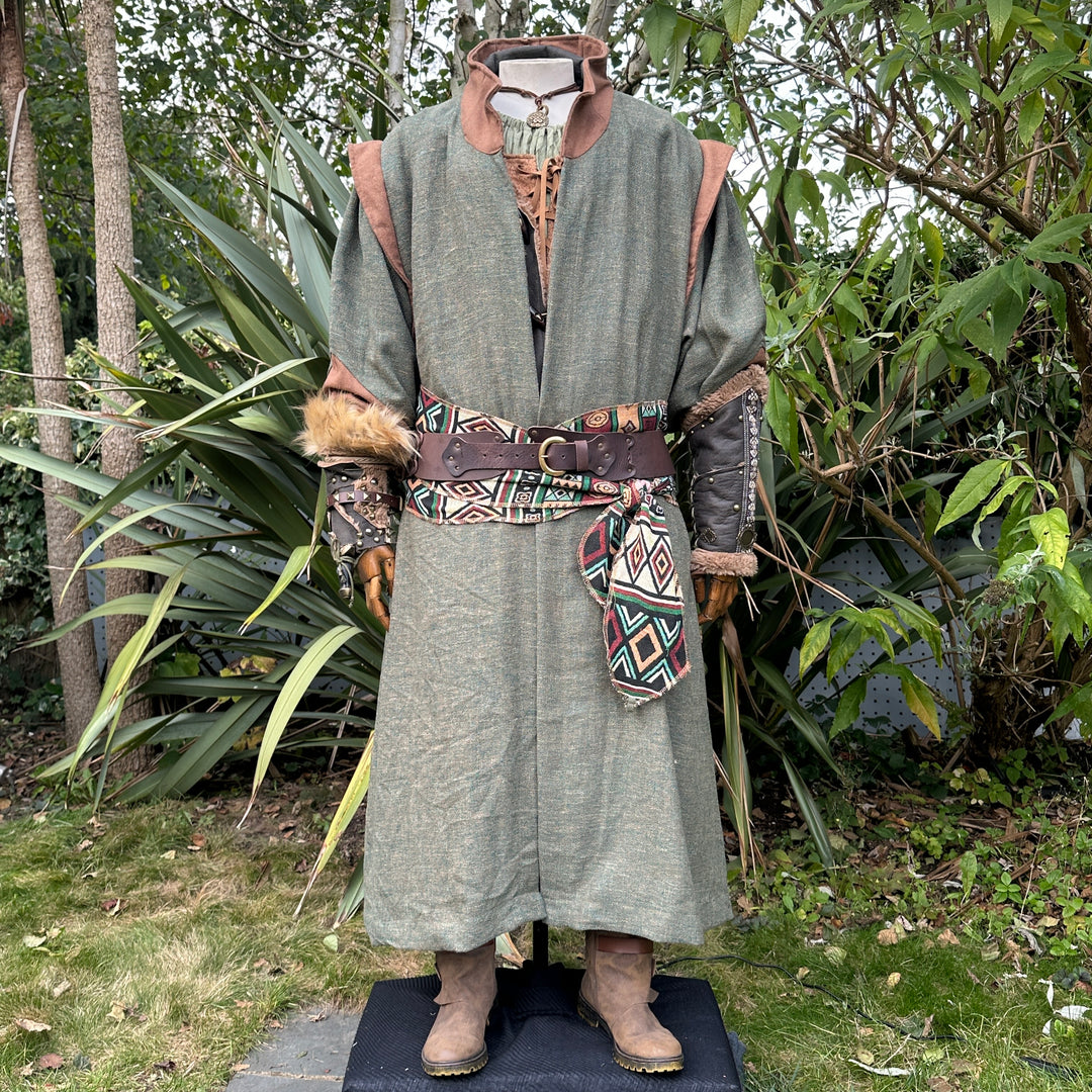 Forest Guardian Outfit - 6 pieces (Robe, Hood, Vambraces, Belt, Sash & Necklace)