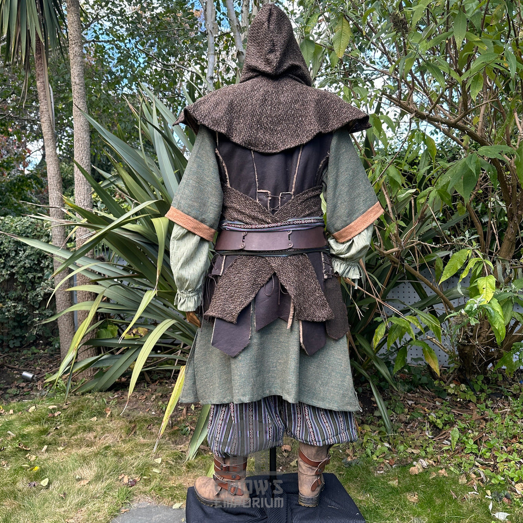Tenue de GN Rogue Druid - 7 pièces ; Veste, Capuche, Avant-bras, Tunique, Pantalon, Ceinture, Ceinture
