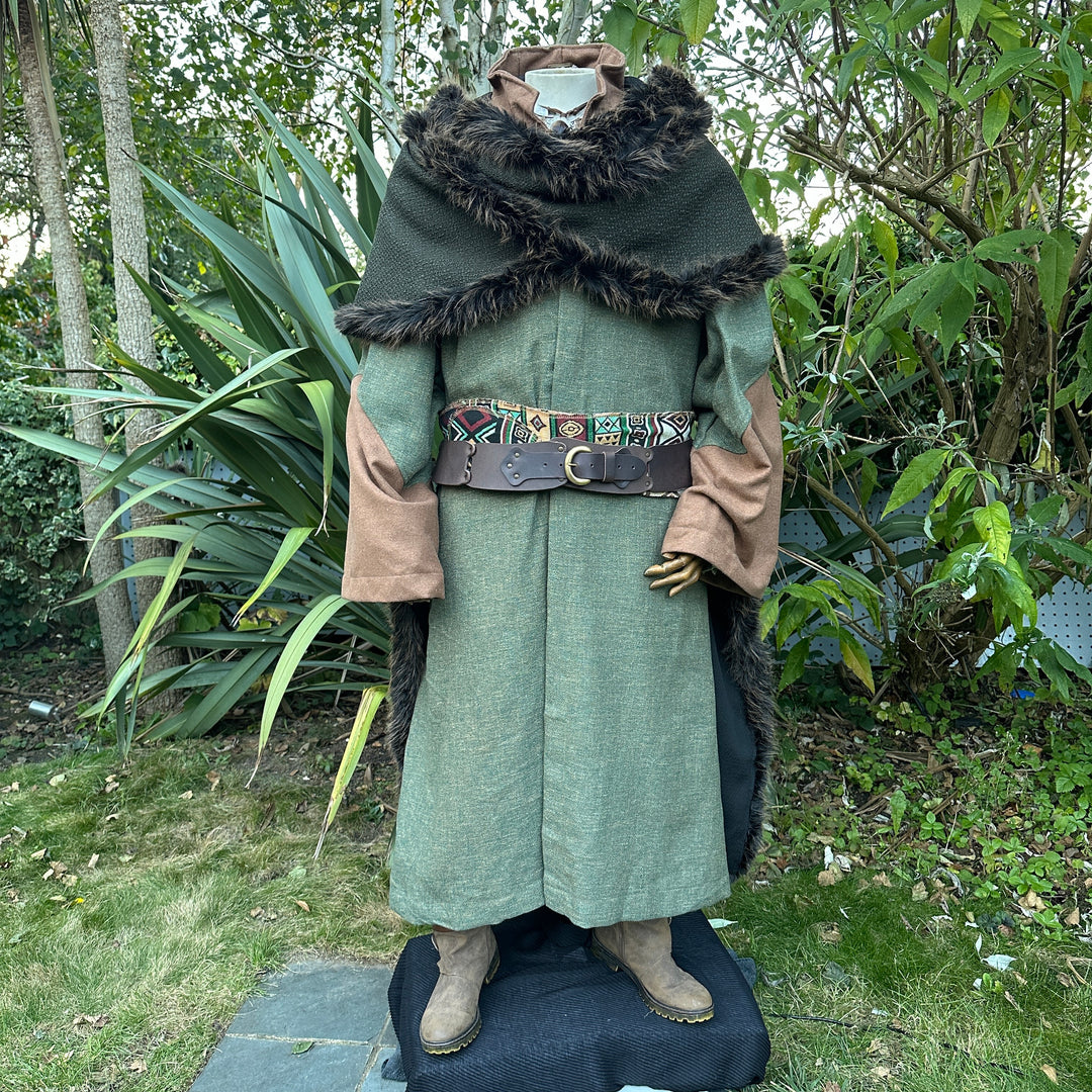 Robe LARP à capuche - Laine à motifs marron et noir - Ajustement ample mi-longueur à manches longues