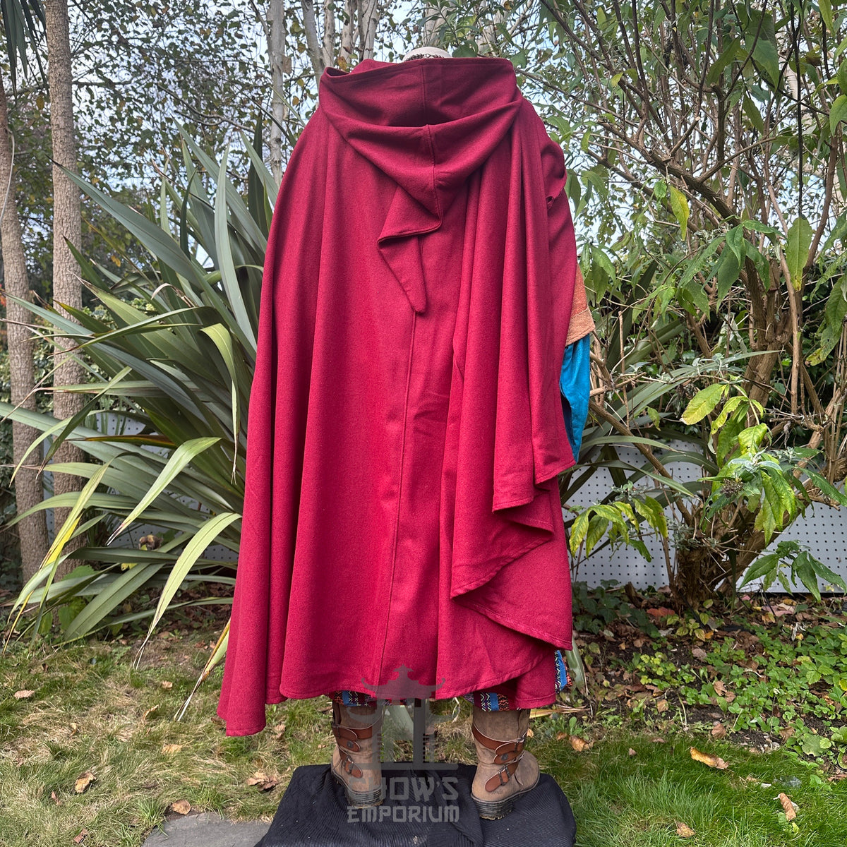 Back view of red wool LARP cloak, full-length medieval fantasy cosplay costume for nobles or.
