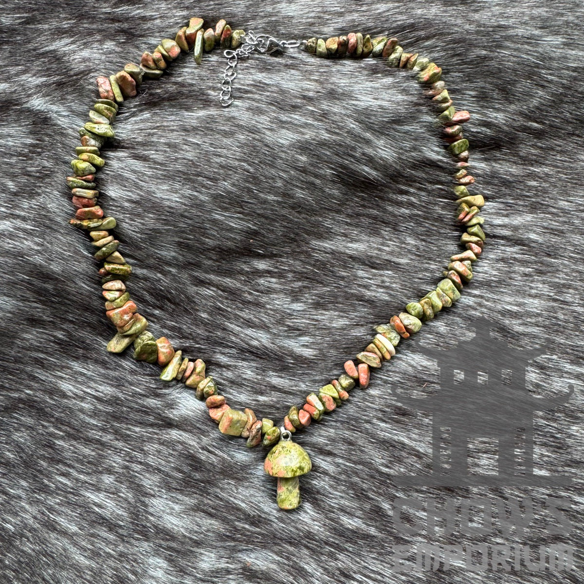 Green polished quartz stone necklace with mushroom for LARP or medieval wear.