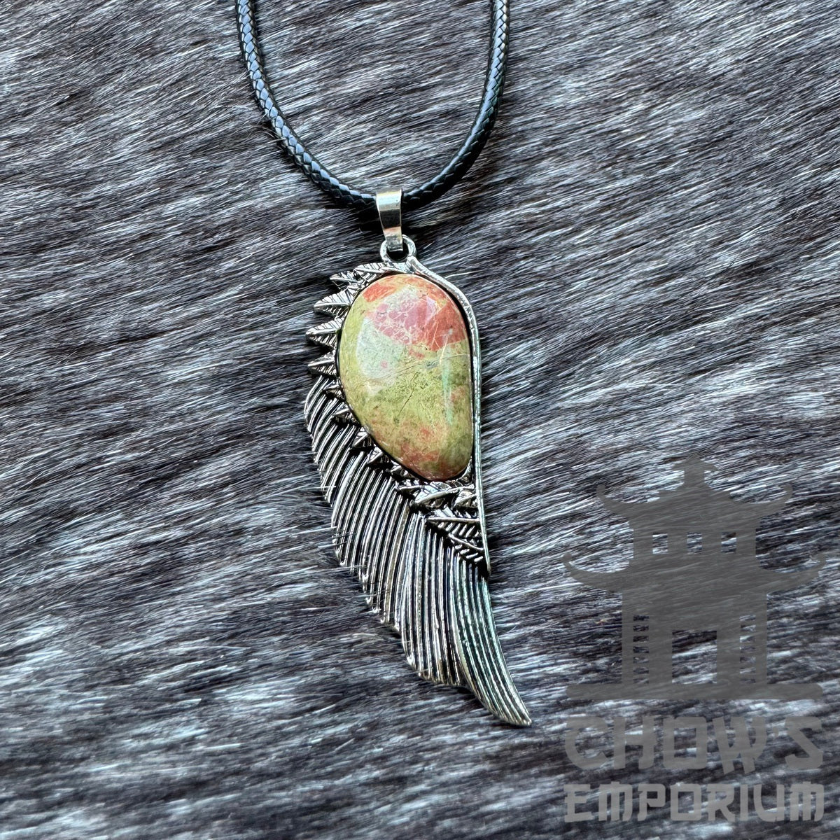 Green lapis lazuli and feather necklace for LARP, semi-precious stone pendant.