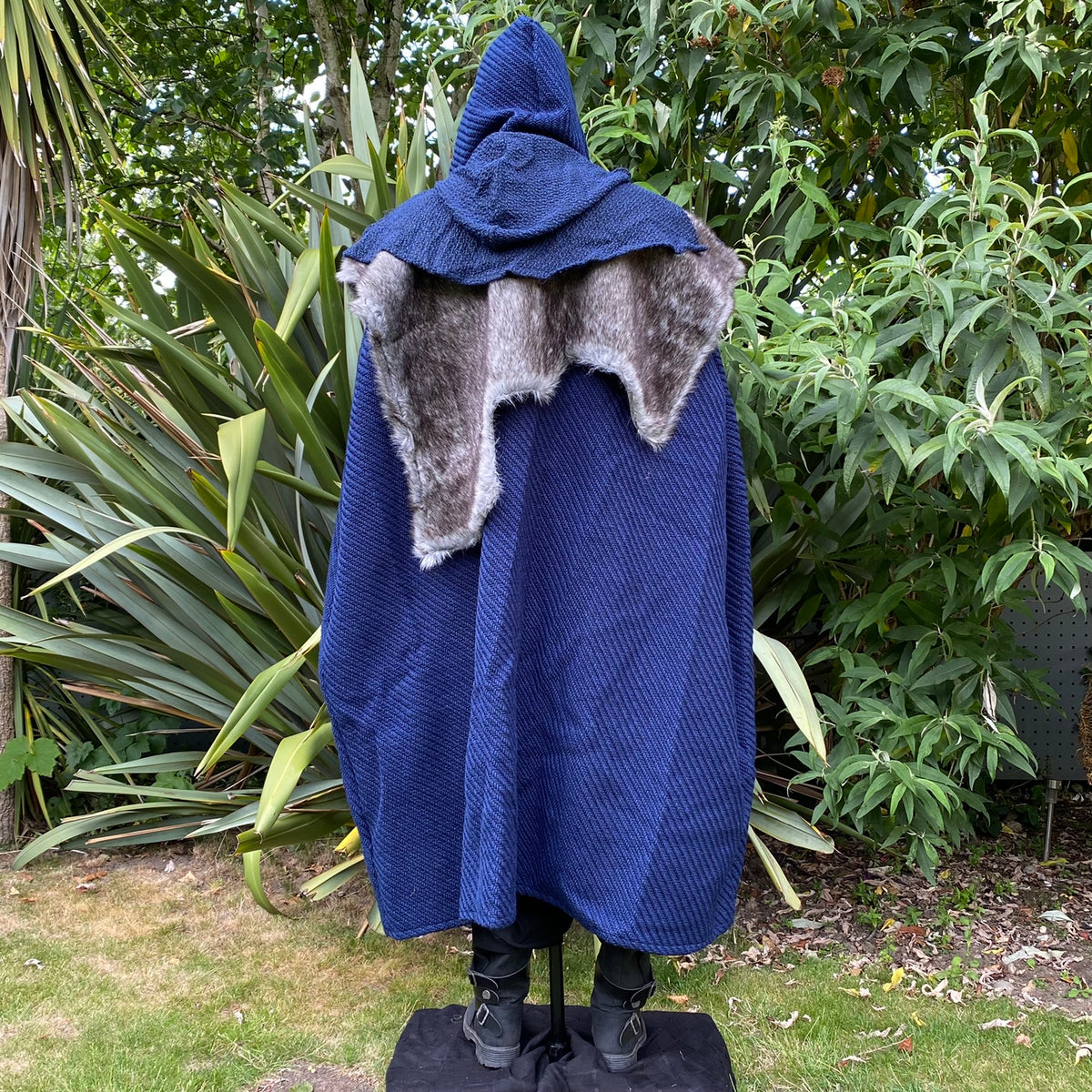 LARP medieval blue and grey outfit set with hood and fur mantle, back view.