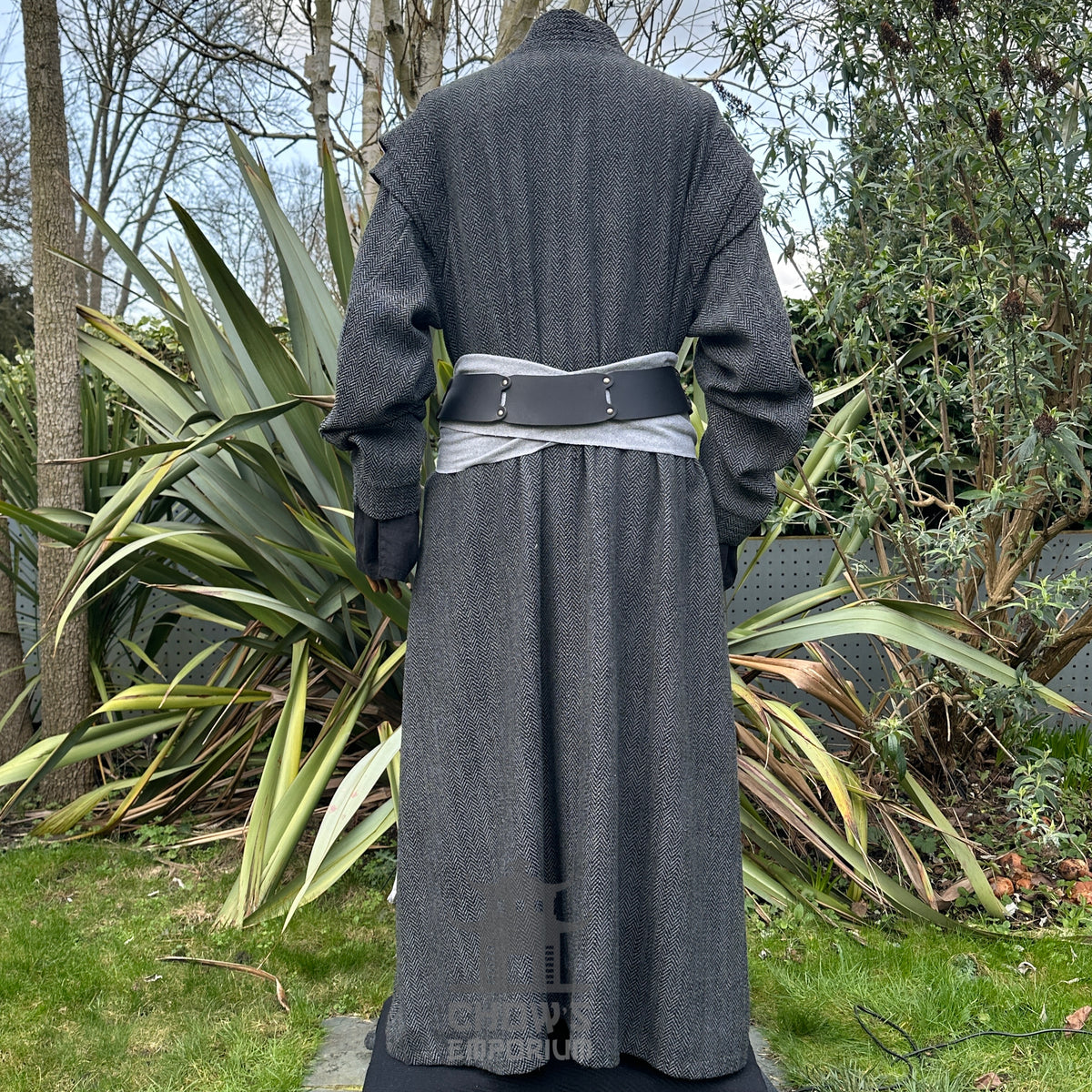 Grey herringbone noble robe, rear view, medieval style with belt for LARP.