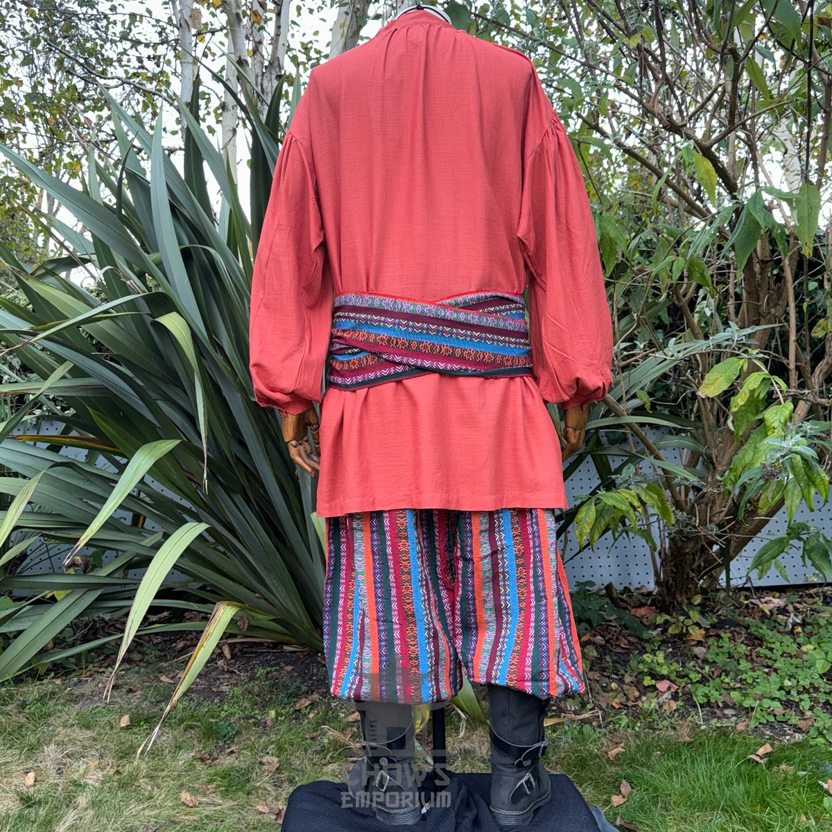 Rust cotton and linen medieval shirt, back view, suitable for LARP.