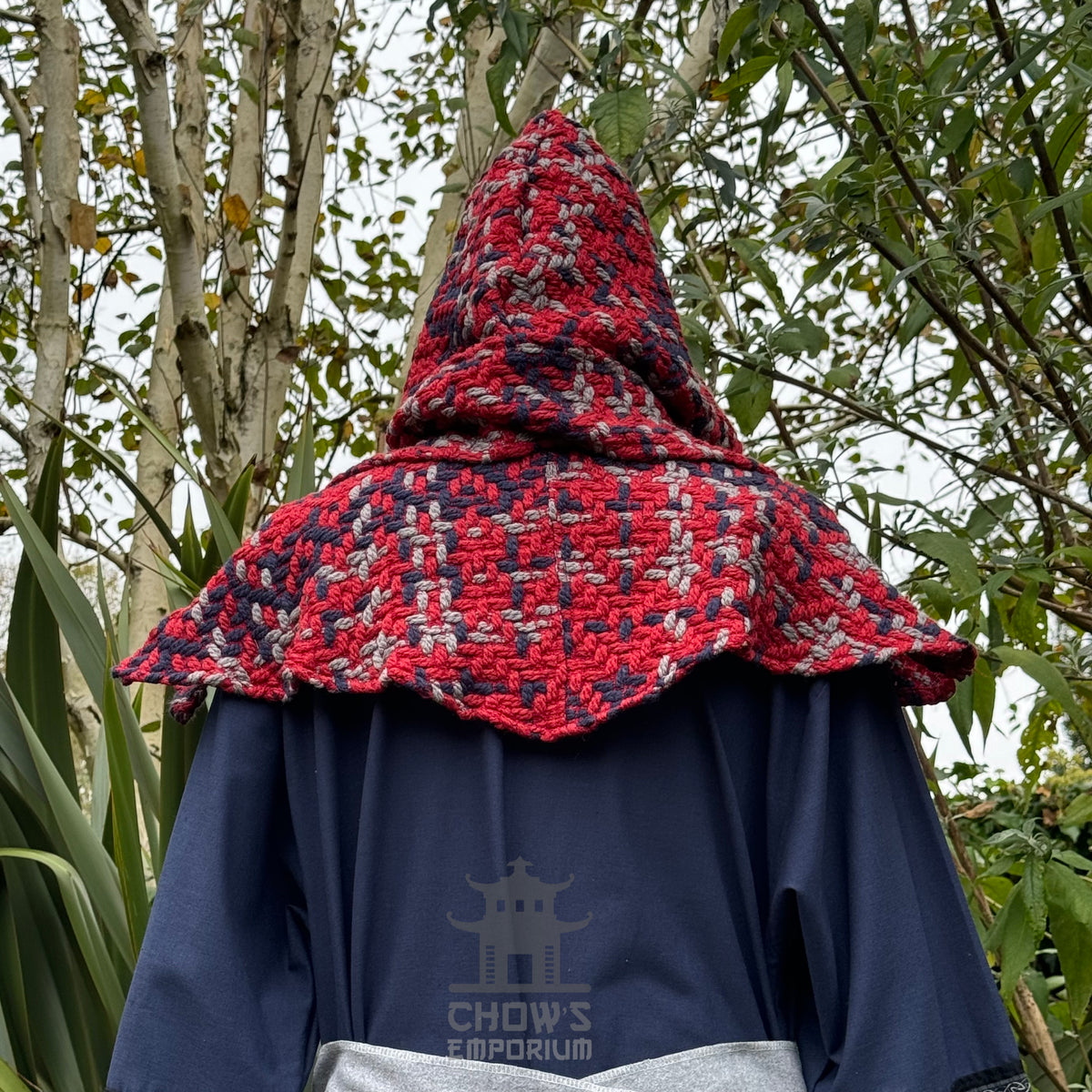 Red tricolour wool scarf hood, back view, ideal for medieval LARP events.