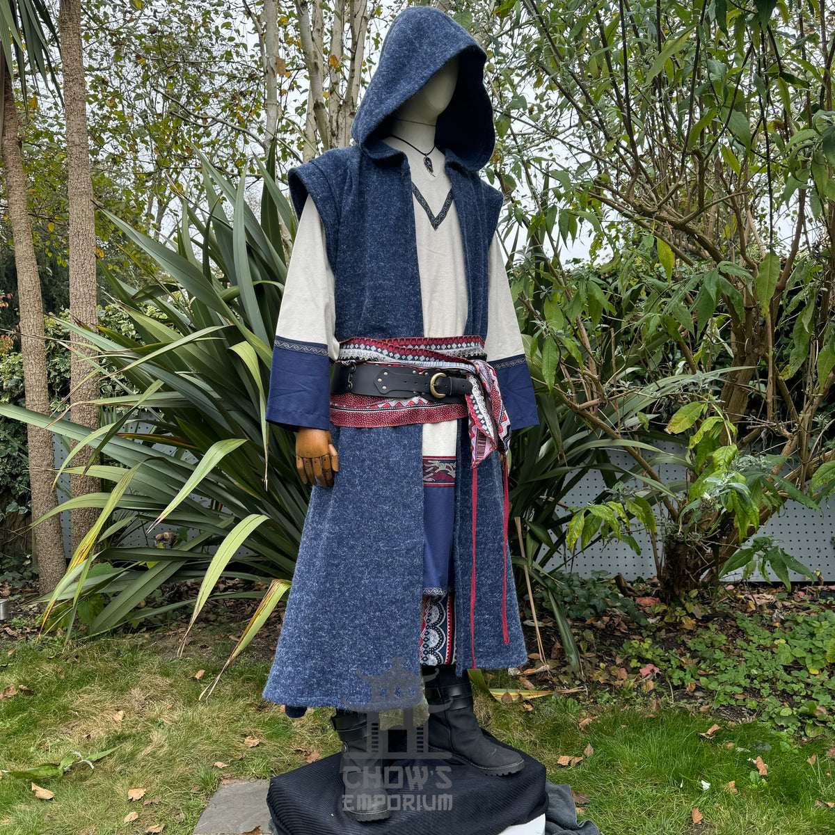 Azure Guardian - blue and white 6 piece costume set.