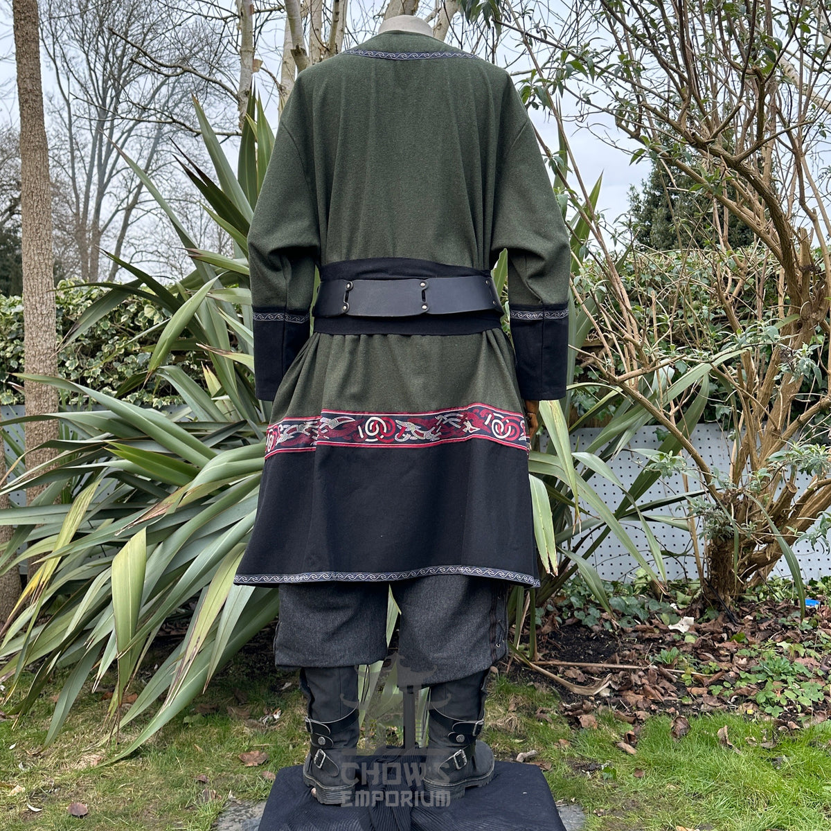 Viking tunic in green and black wool, back view for LARP.