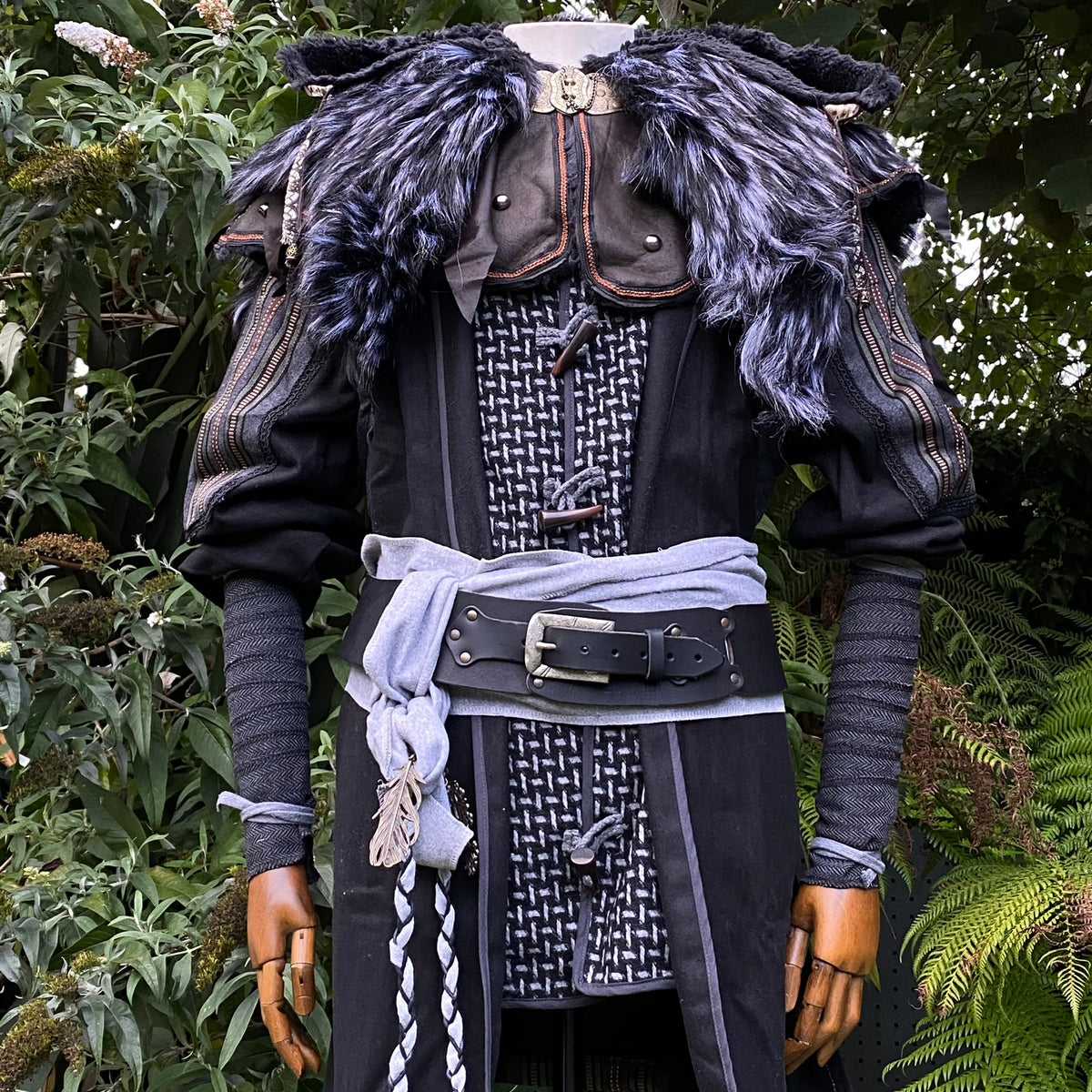 Medieval LARP wrap set with textured wool and fur shoulders, waist detail.