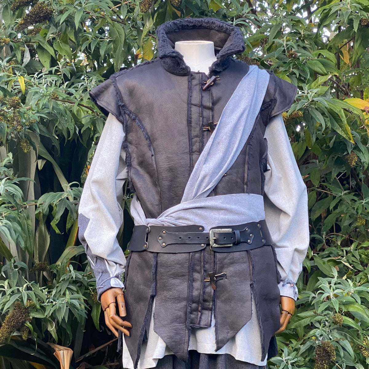 Battle Mage dark LARP set, black robe and grey sash, front view.