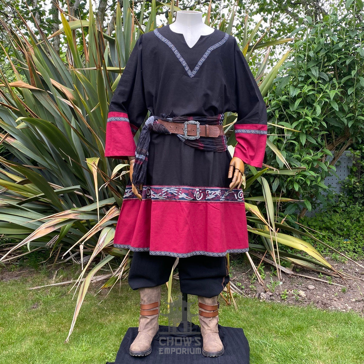 Black and red two-tone Viking tunic for LARP, front view, linen fabric.