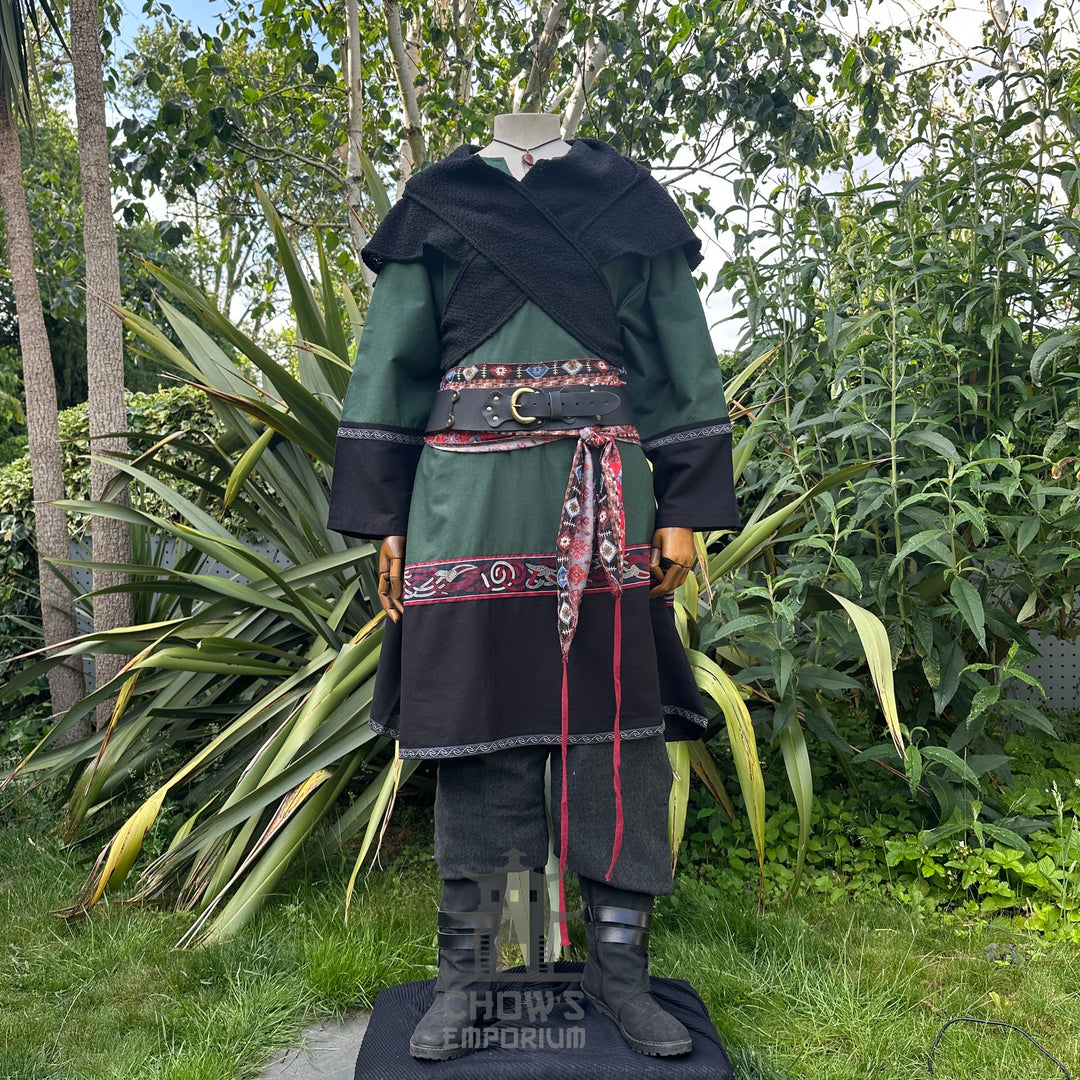 LARP-Outfit für Schurken-Druiden – 7 Teile: Jacke, Kapuze, Armschienen, Tunika, Hose, Gürtel, Schärpe
