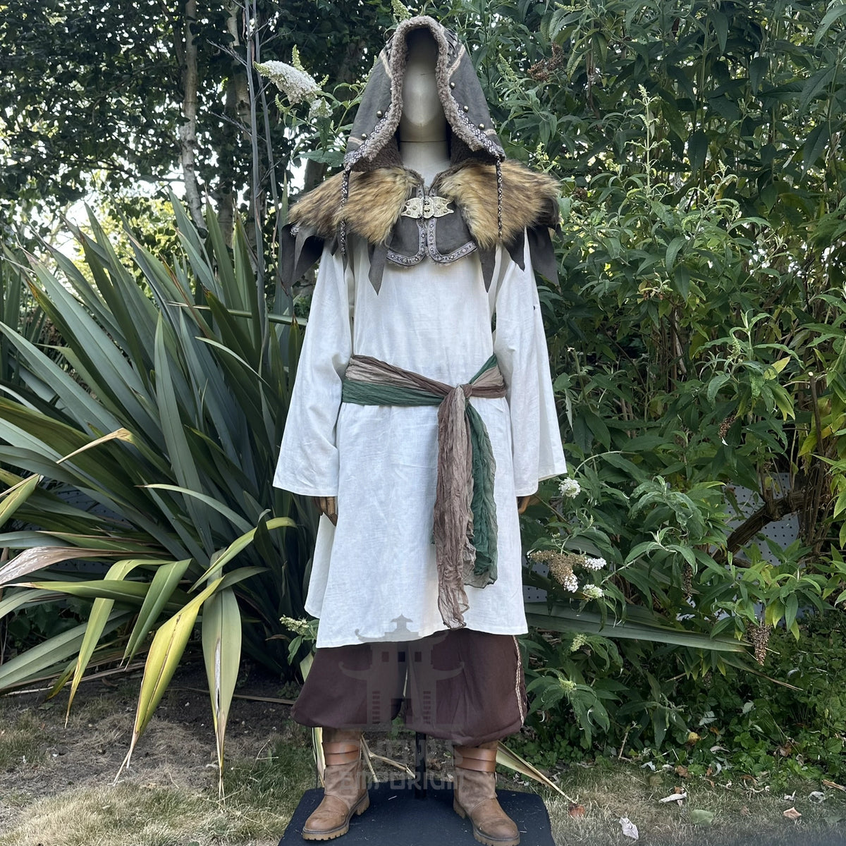 Green Ornate Faux Leather Hood