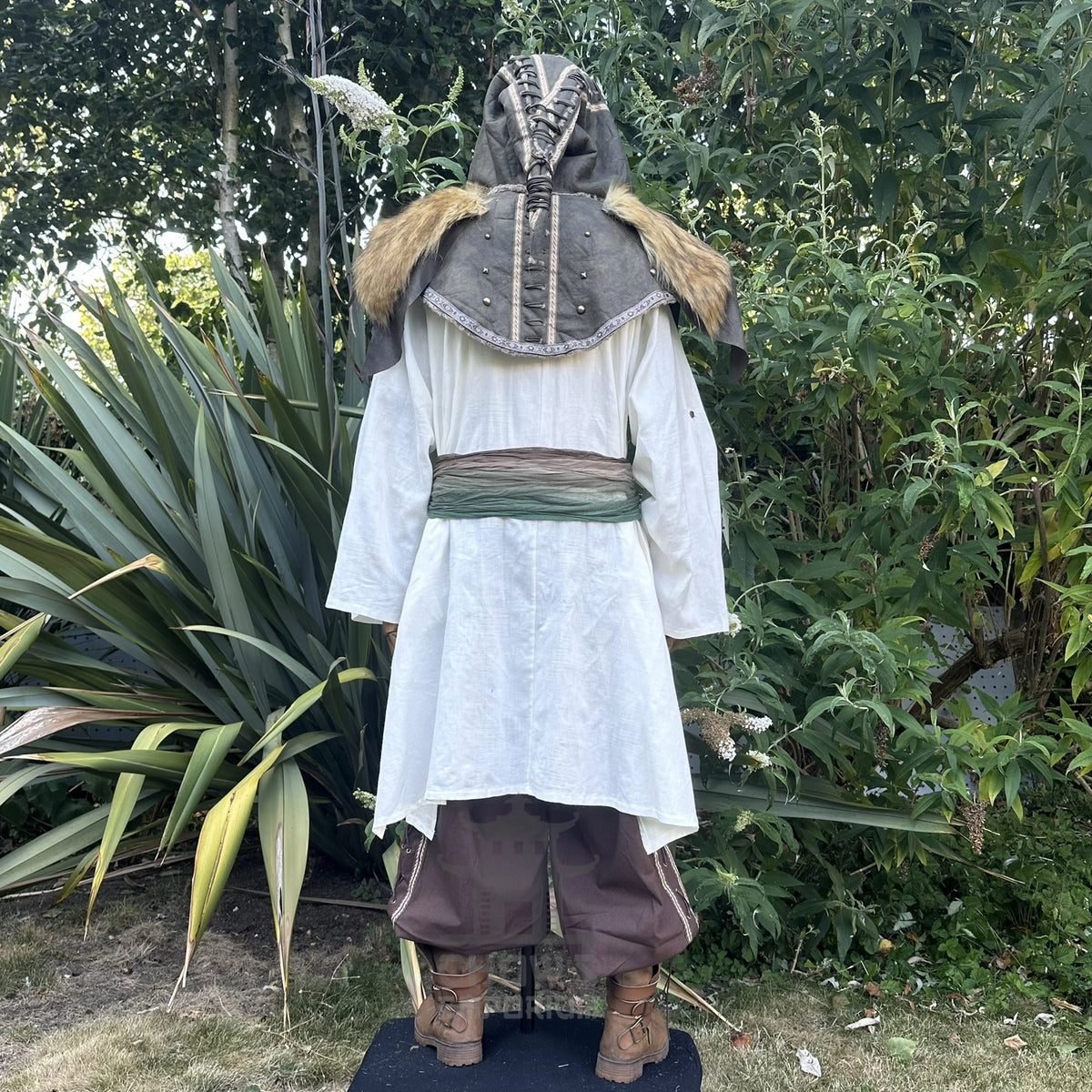 Green Ornate Faux Leather Hood