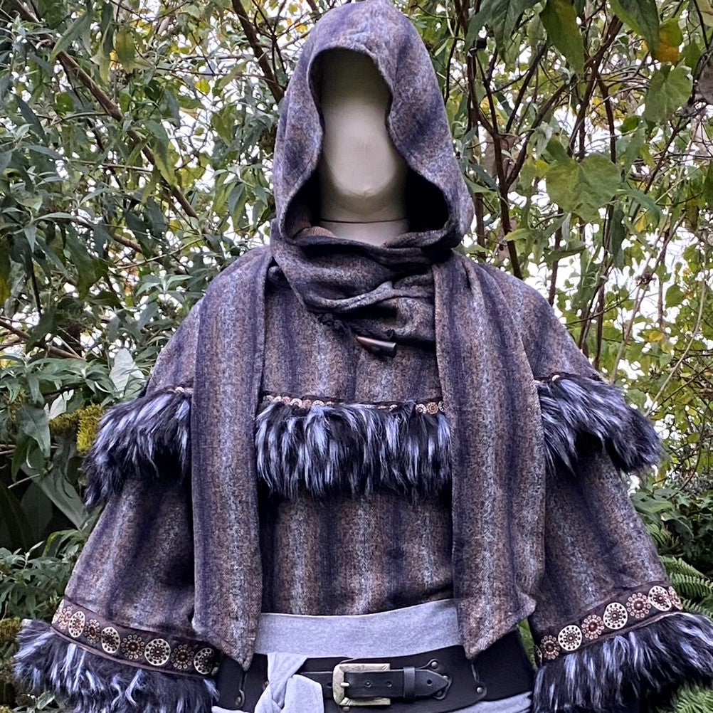 Hooded wool LARP tunic with fur trim and belt, front view, medieval style.