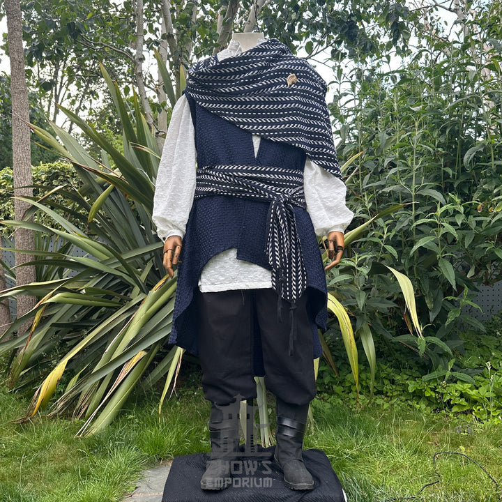 Gilet patchwork orné médiéval - Tissu en faux cuir noir avec doublure en polaire