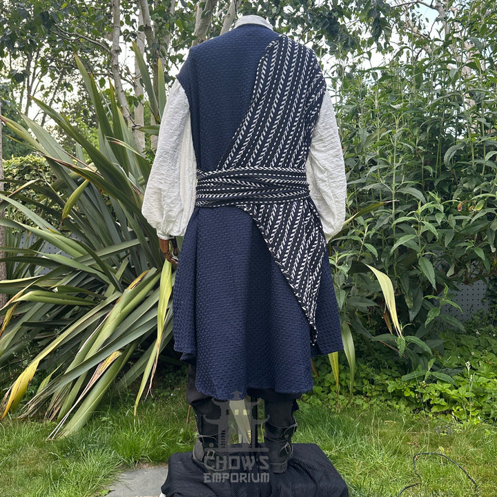 Gilet patchwork orné médiéval - Tissu en faux cuir noir avec doublure en polaire