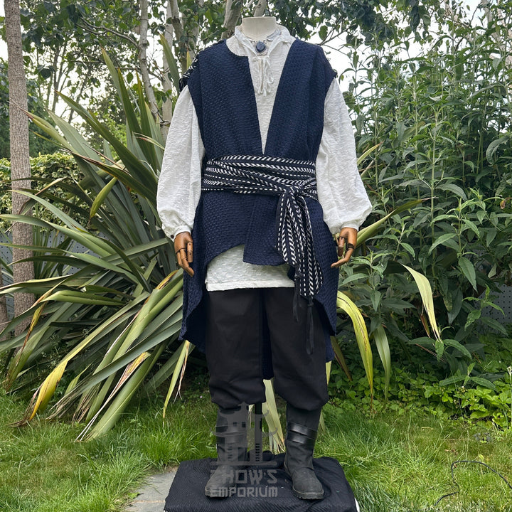 Gilet patchwork orné médiéval - Tissu en faux cuir noir avec doublure en polaire
