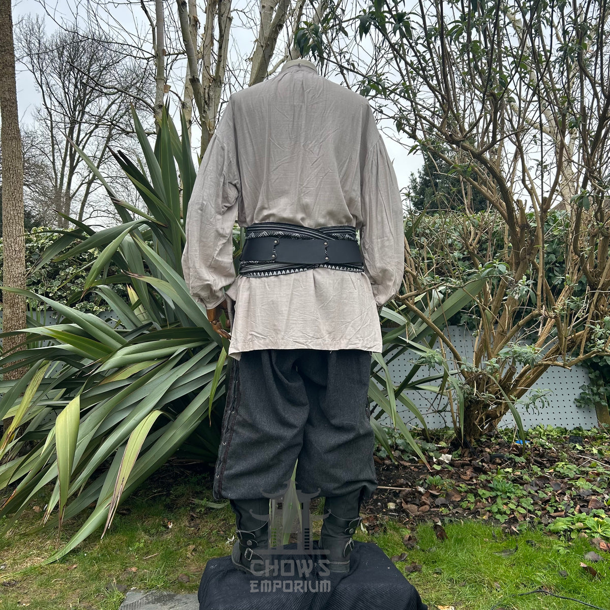Medieval LARP shirt, light grey, cotton linen, rear view.