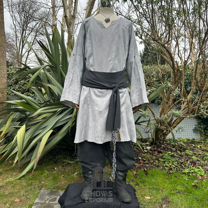 The Transient Guard Set, 4 pieces (Robe, Tunic, Pants, Sash)