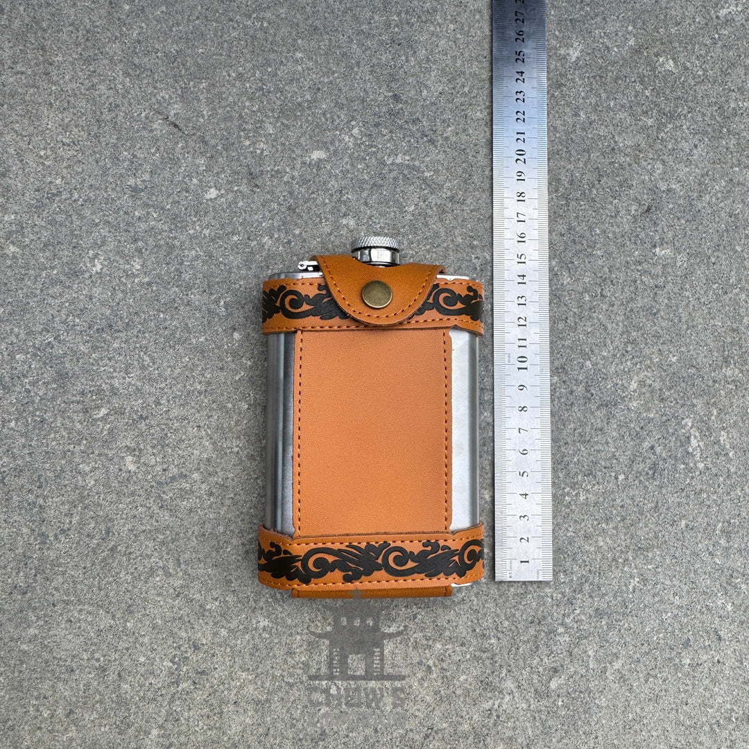 9oz Hip Flask with Leather Holder