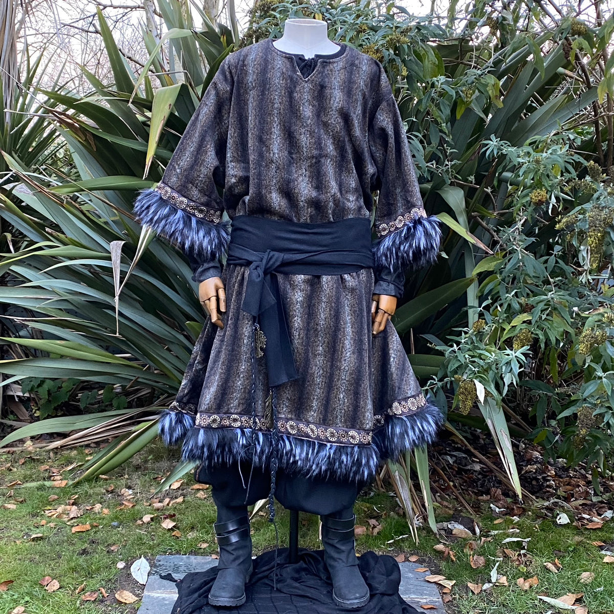 Shaman LARP outfit set in dark fabric with blue fur trim, includes cloak and sash.