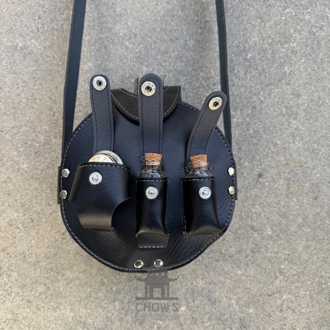 Adventurer’s 42oz Leather Hip Flask and Carrier