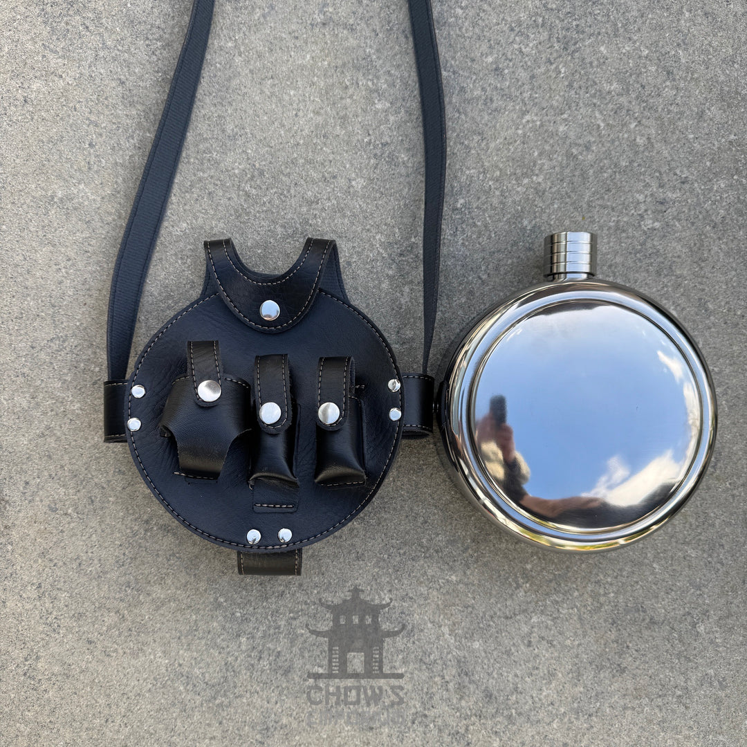 Adventurer’s 42oz Leather Hip Flask and Carrier