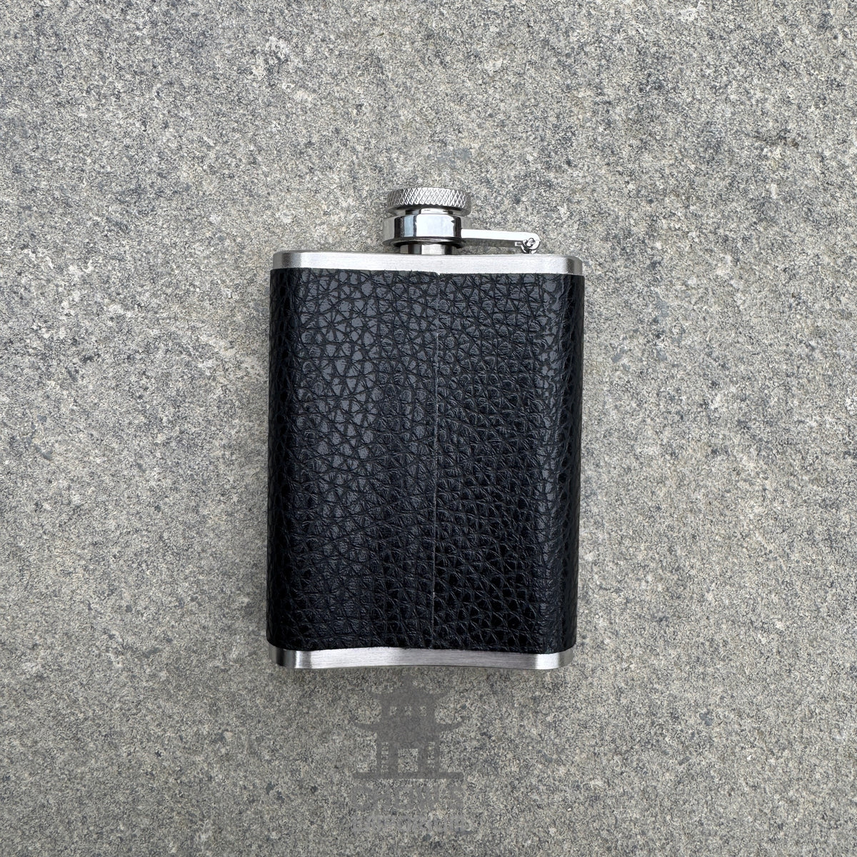 Ranger 18oz Leather Hip Flask with Mini Flask and Pouches